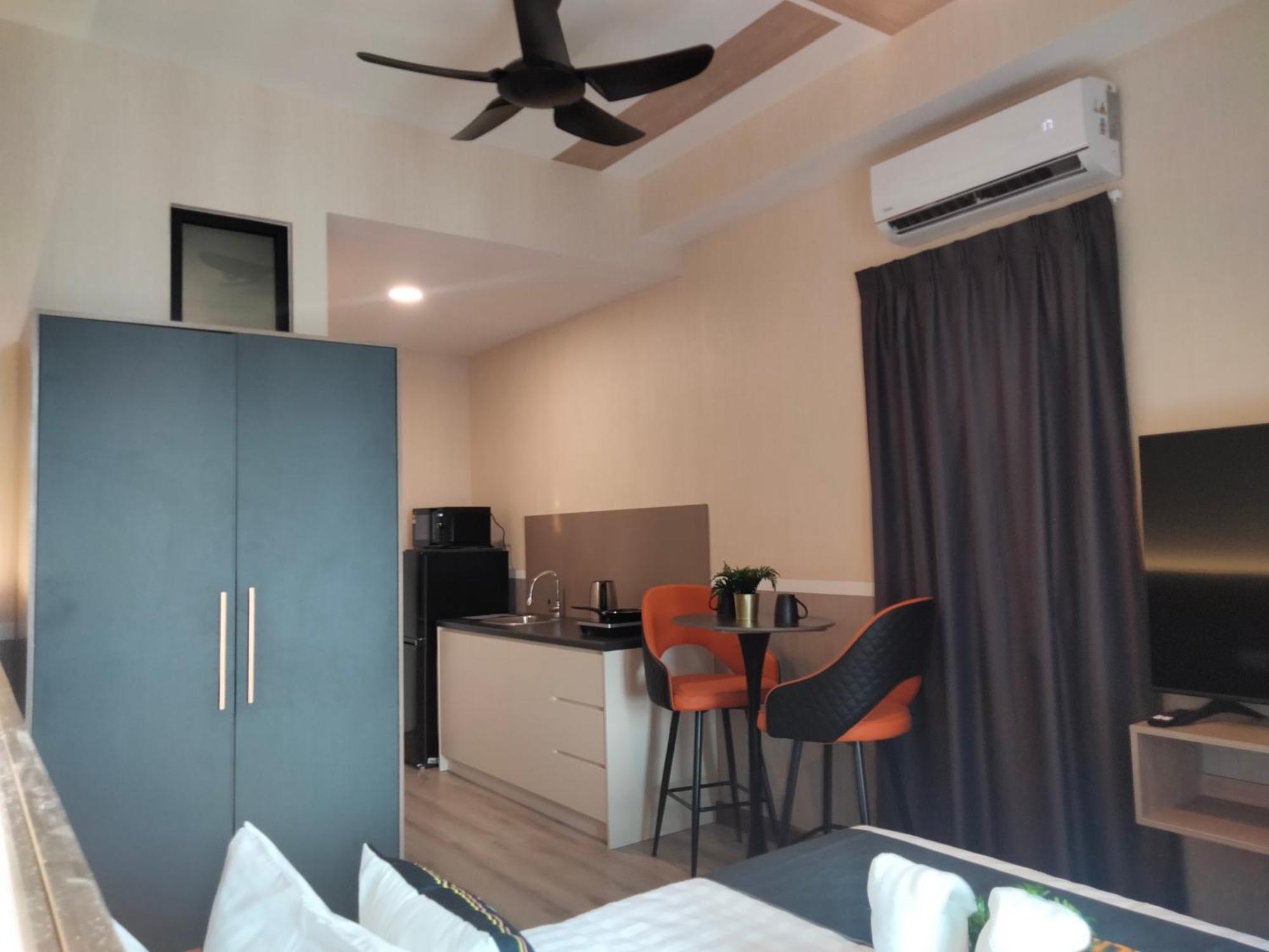 Bangsar South Botanical I Bed & Pillow Куала Лумпур Екстериор снимка