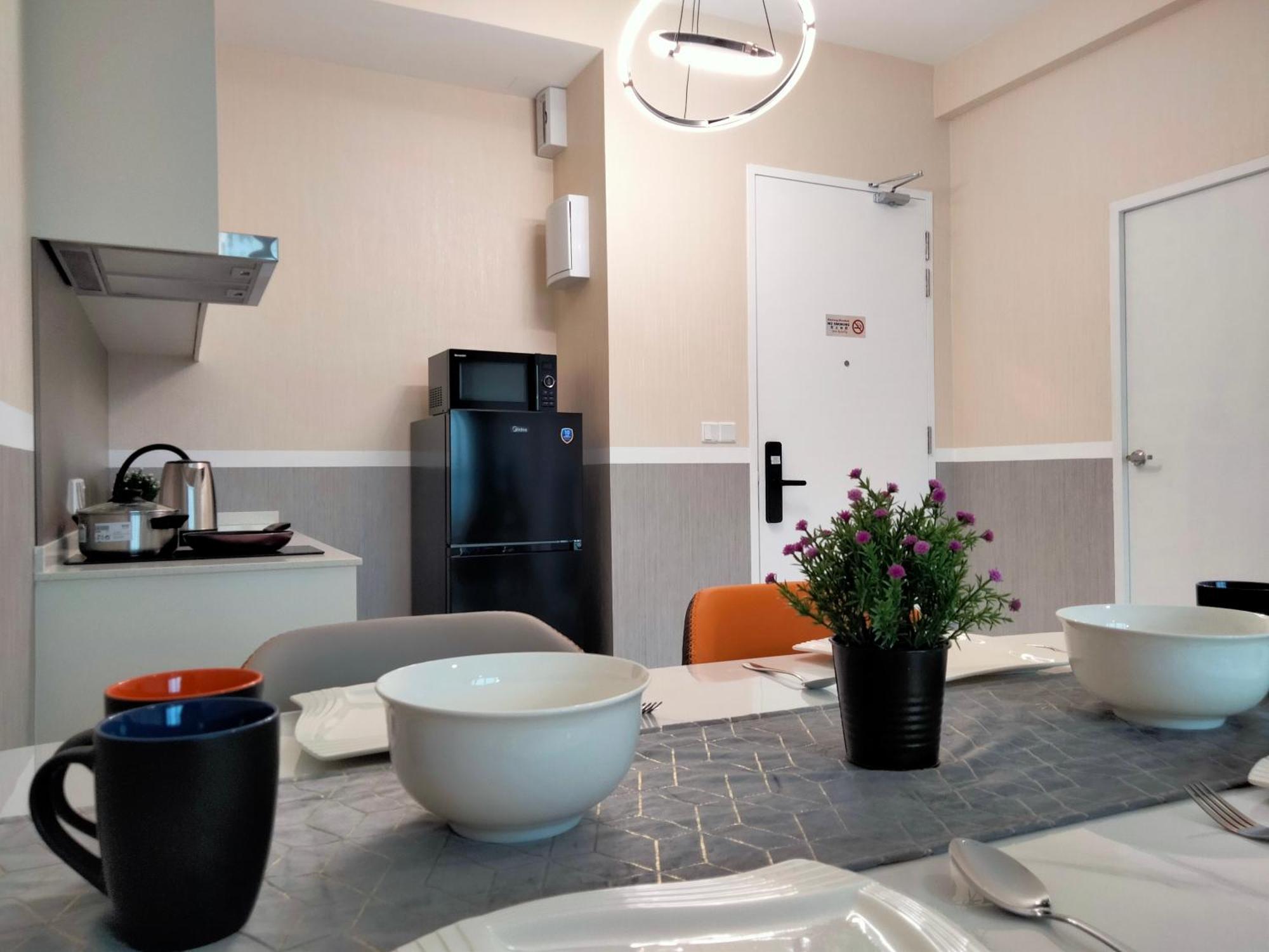 Bangsar South Botanical I Bed & Pillow Куала Лумпур Екстериор снимка