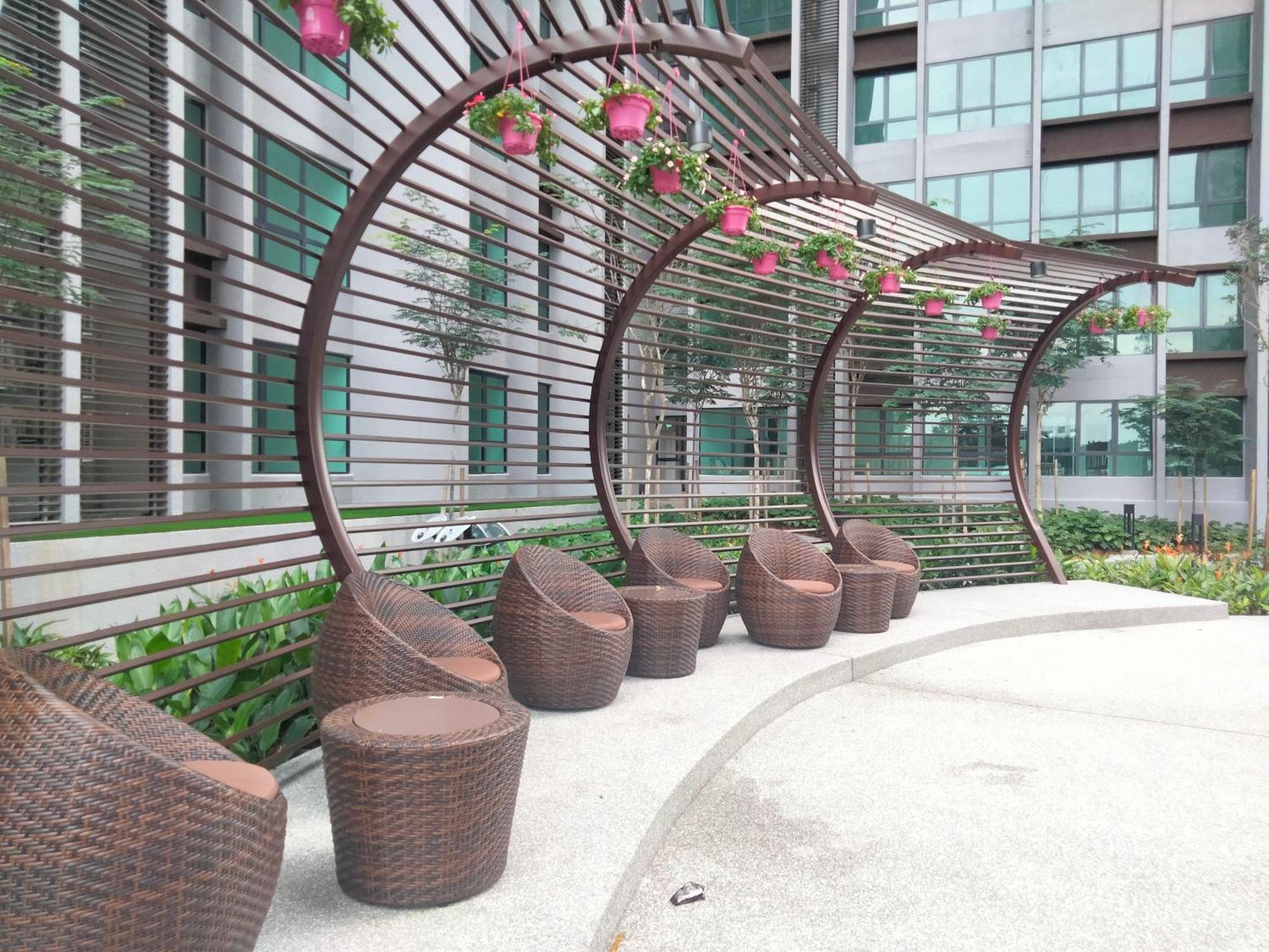 Bangsar South Botanical I Bed & Pillow Куала Лумпур Екстериор снимка
